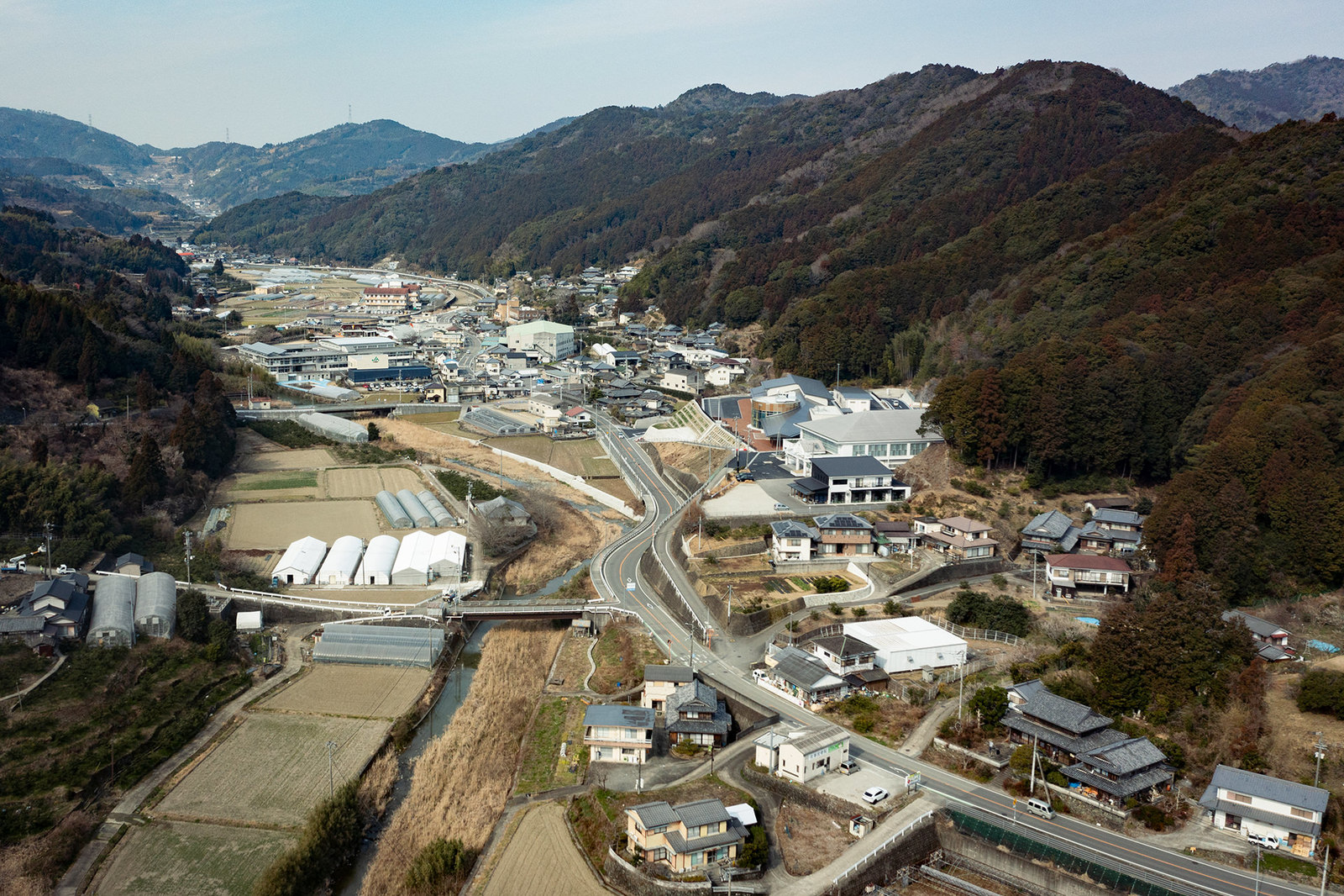 佐那河内村新役場