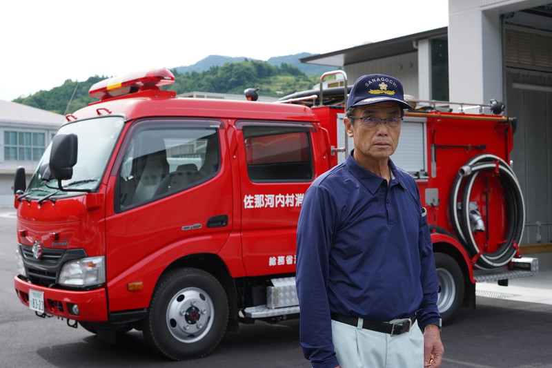 ポンプ車と岡山さん