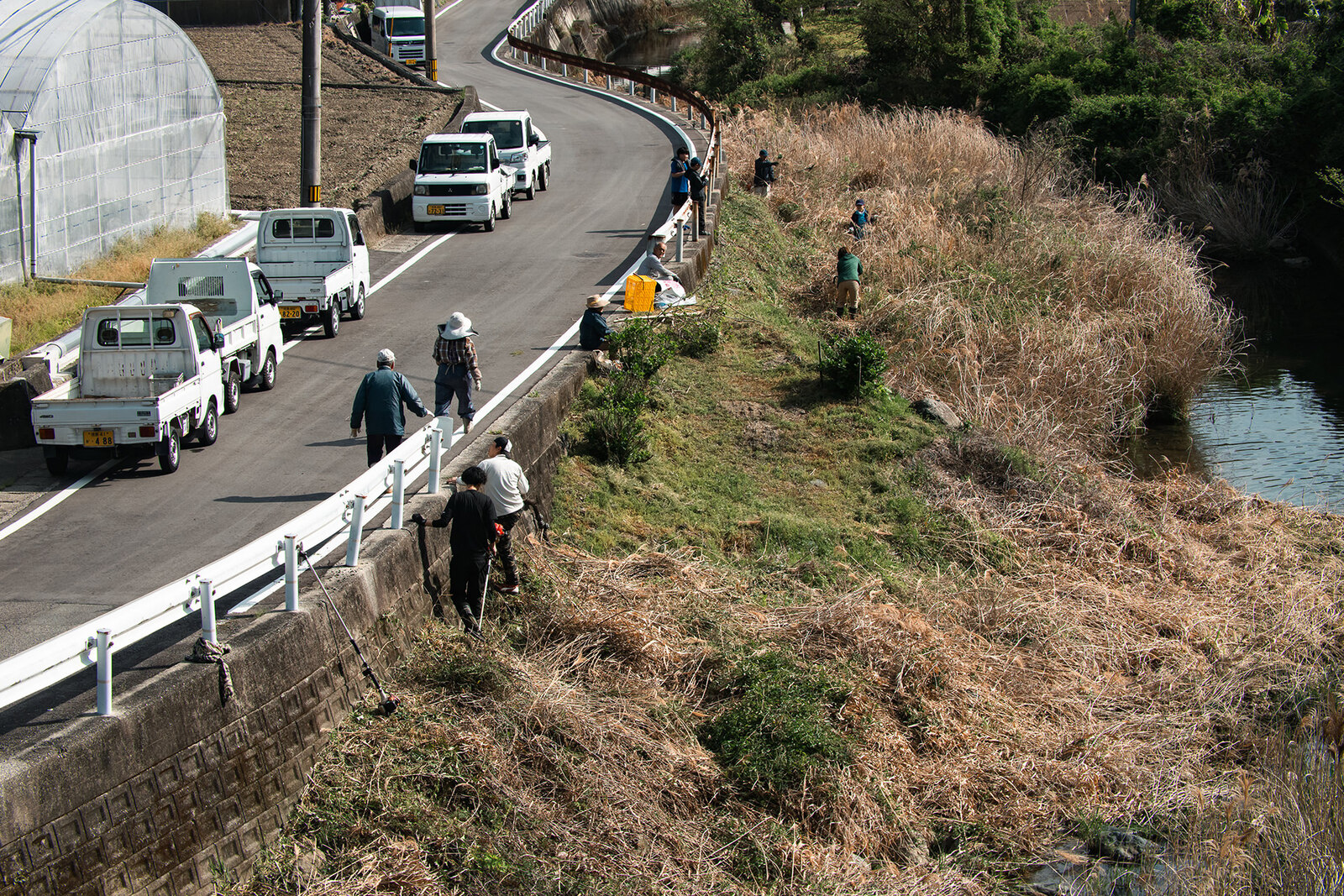 佐那河内村仁井田の河川清掃